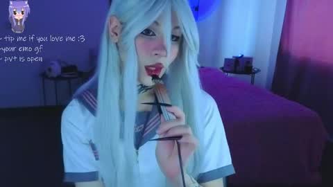 Snapshot of your_little_eva chatting on 05-26-26, 03:19 Eva online show from 05-26-26, 03:19