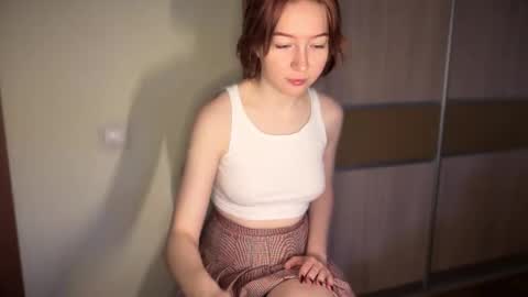 Snapshot of your_moonlight_ chatting on 04-23-26, 05:52 Mia online show from 04-23-26, 05:52