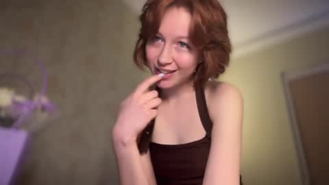 Snapshot of your_moonlight_ chatting on 05-05-26, 01:19 Mia online show from 05-05-26, 01:19
