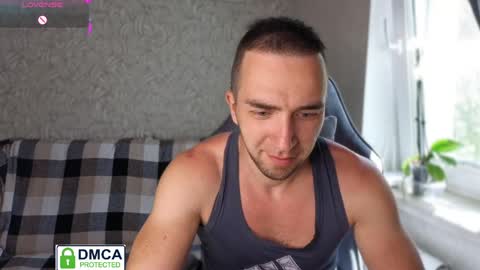 Snapshot of your_new_boyfriend17 chatting on 05-25-26, 11:27 Your new boyfriend17 online show from 05-25-26, 11:27