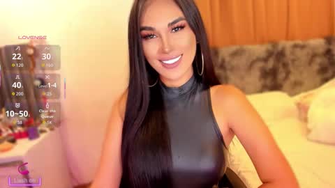 Snapshot of your_other_halfxx chatting on 03-09-26, 12:14 Miss Larah online show from 03-09-26, 12:14