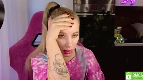 Alice  online show from 03-21-26, 01:21