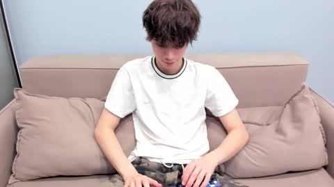 your_shy_guy online show from 02-11-26, 06:24