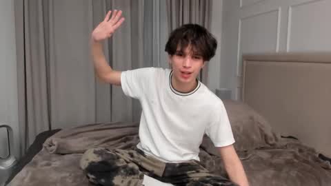 your_shy_guy online show from 03-02-26, 07:21