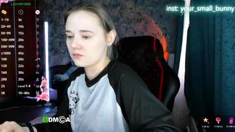 Molly online show from 04-17-26, 02:25