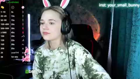 Snapshot of your_small_bunny chatting on 06-12-26, 02:21 Molly online show from 06-12-26, 02:21