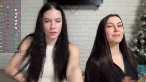 Mia  online show from 01-25-25, 12:06