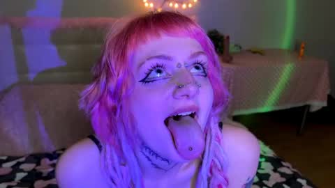 Snapshot of your_sweetpussy chatting on 05-30-26, 08:28 Anya online show from 05-30-26, 08:28