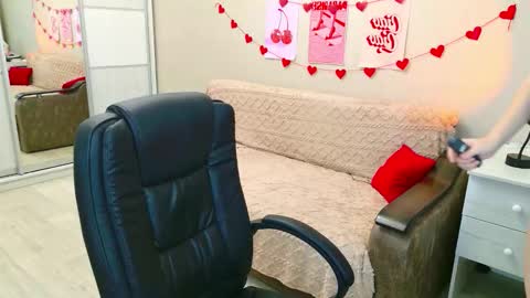 Alice online show from 09-11-25, 06:24