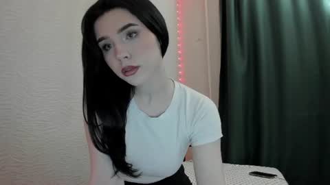 Snapshot of your_tender_doll chatting on 06-18-26, 08:57 Alice online show from 06-18-26, 08:57