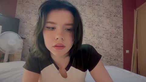 Snapshot of your_tender_doll chatting on 07-15-26, 06:46 Alice online show from 07-15-26, 06:46