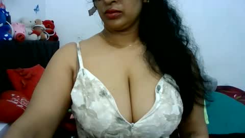 Snapshot of yourashawari chatting on 05-30-26, 02:41 yourashawari online show from 05-30-26, 02:41