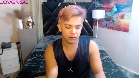 yourasian_bradley online show from 10-28-25, 06:32