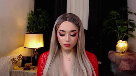 kim online show from 10-10-25, 12:37