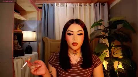 kim online show from 11-18-25, 07:46