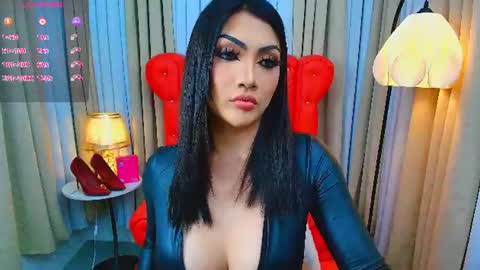Snapshot of yourasiangoddess69 chatting on 06-11-26, 11:41 Goddess online show from 06-11-26, 11:41