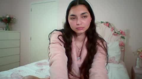 Snapshot of yourbella37 chatting on 05-08-26, 08:14 yourbella37 online show from 05-08-26, 08:14