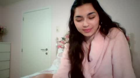 Snapshot of yourbella37 chatting on 05-10-26, 07:41 yourbella37 online show from 05-10-26, 07:41