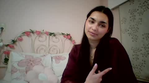 Snapshot of yourbella37 chatting on 05-17-26, 08:27 yourbella37 online show from 05-17-26, 08:27