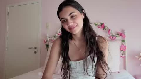 Snapshot of yourbella37 chatting on 06-26-26, 04:22 yourbella37 online show from 06-26-26, 04:22