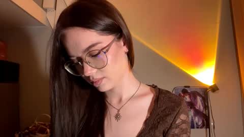 Elsa online show from 03-06-26, 04:25