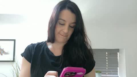 Snapshot of yourcassiexo chatting on 04-23-26, 10:47 Cassie online show from 04-23-26, 10:47
