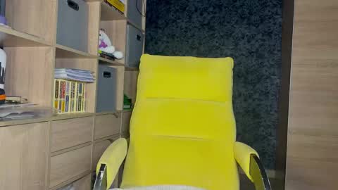 Mia online show from 01-06-26, 02:54