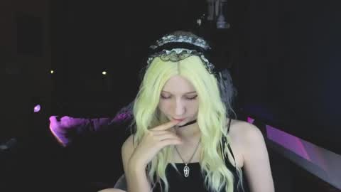 Snapshot of yourcutiegoth chatting on 04-22-26, 05:14 Vasilisa online show from 04-22-26, 05:14