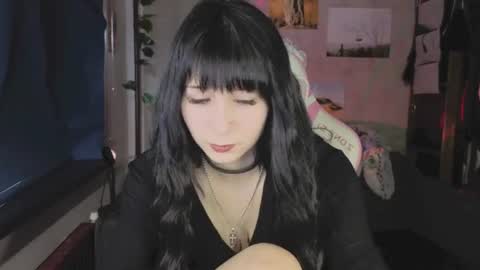 Snapshot of yourcutiegoth chatting on 06-21-26, 01:35 Vasilisa online show from 06-21-26, 01:35