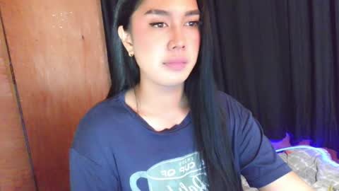 Snapshot of yourdream_biatch chatting on 05-17-26, 10:11 Princess online show from 05-17-26, 10:11