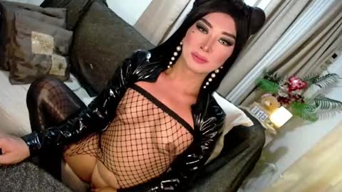 Snapshot of yourdream_rhea chatting on 05-24-26, 03:55 rhea online show from 05-24-26, 03:55