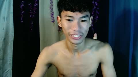 Snapshot of yourdreamboyx chatting on 12-04-24, 05:00 Rence online show from 12-04-24, 05:00