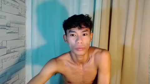 Snapshot of yourdreamboyx chatting on 12-08-24, 07:00 Rence online show from 12-08-24, 07:00