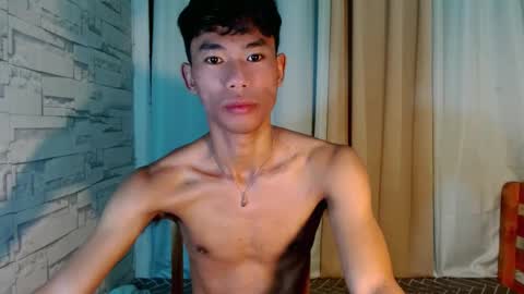 Snapshot of yourdreamboyx chatting on 12-27-24, 12:39 Rence online show from 12-27-24, 12:39