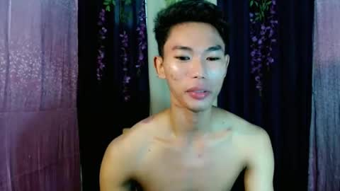 Snapshot of yourdreamboyx chatting on 02-27-25, 01:05 Rence online show from 02-27-25, 01:05