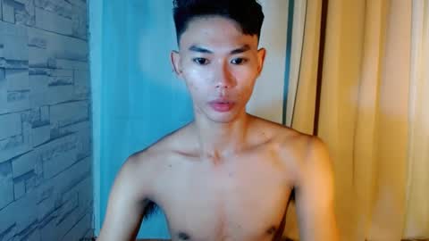 Snapshot of yourdreamboyx chatting on 03-01-25, 09:18 Rence online show from 03-01-25, 09:18