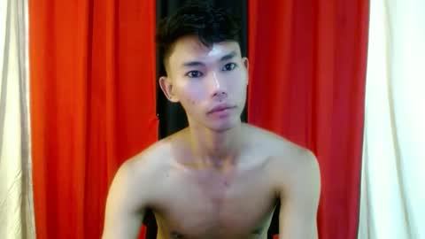 Snapshot of yourdreamboyx chatting on 03-03-25, 02:48 Rence online show from 03-03-25, 02:48