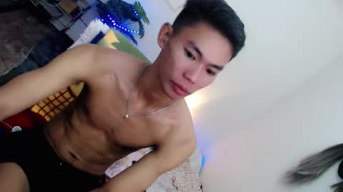 Snapshot of yourdreamboyx chatting on 09-23-25, 02:09 Rence online show from 09-23-25, 02:09