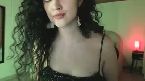 Snapshot of yourdreamgirl2025 chatting on 05-13-26, 01:03 yourdreamgirl2025 online show from 05-13-26, 01:03