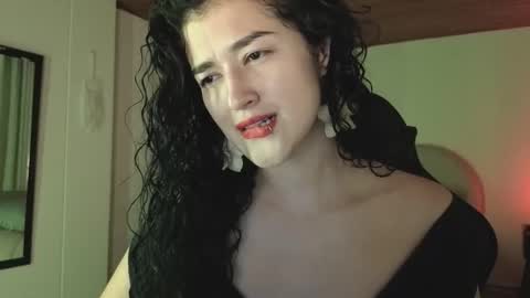 Snapshot of yourdreamgirl2025 chatting on 05-14-26, 11:33 yourdreamgirl2025 online show from 05-14-26, 11:33