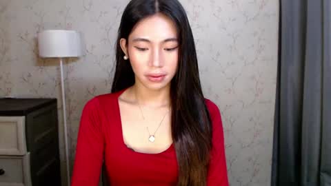 Snapshot of yourdreamgirlgwen chatting on 06-27-26, 05:51 GWENI online show from 06-27-26, 05:51