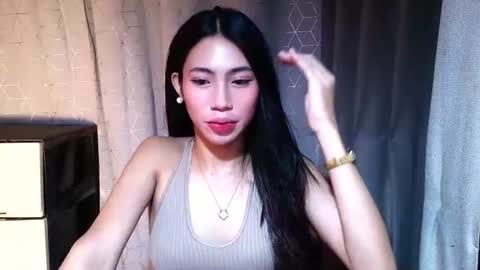Snapshot of yourdreamgirlgwen chatting on 06-28-26, 05:52 GWENI online show from 06-28-26, 05:52