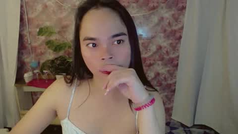 Snapshot of yourdreamgirljenelyn chatting on 05-10-26, 02:28 Alice online show from 05-10-26, 02:28