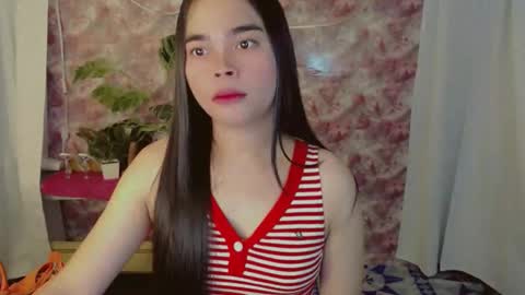 Snapshot of yourdreamgirljenelyn chatting on 05-18-26, 04:07 Alice online show from 05-18-26, 04:07