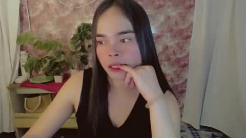 Snapshot of yourdreamgirljenelyn chatting on 05-30-26, 02:41 Alice online show from 05-30-26, 02:41