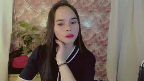 Snapshot of yourdreamgirljenelyn chatting on 06-14-26, 11:34 Alice online show from 06-14-26, 11:34