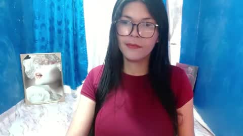 Snapshot of youre_sweet_ninya chatting on 08-05-26, 11:39 youre_sweet_ninya online show from 08-05-26, 11:39