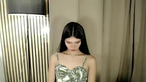 Vivian online show from 12-15-25, 07:18