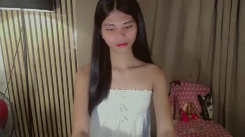 Vivian online show from 02-25-26, 01:15