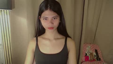 Vivian online show from 04-16-26, 01:06